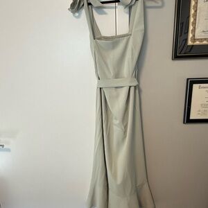 Elegant Light Sage Green Sleeveless Dress